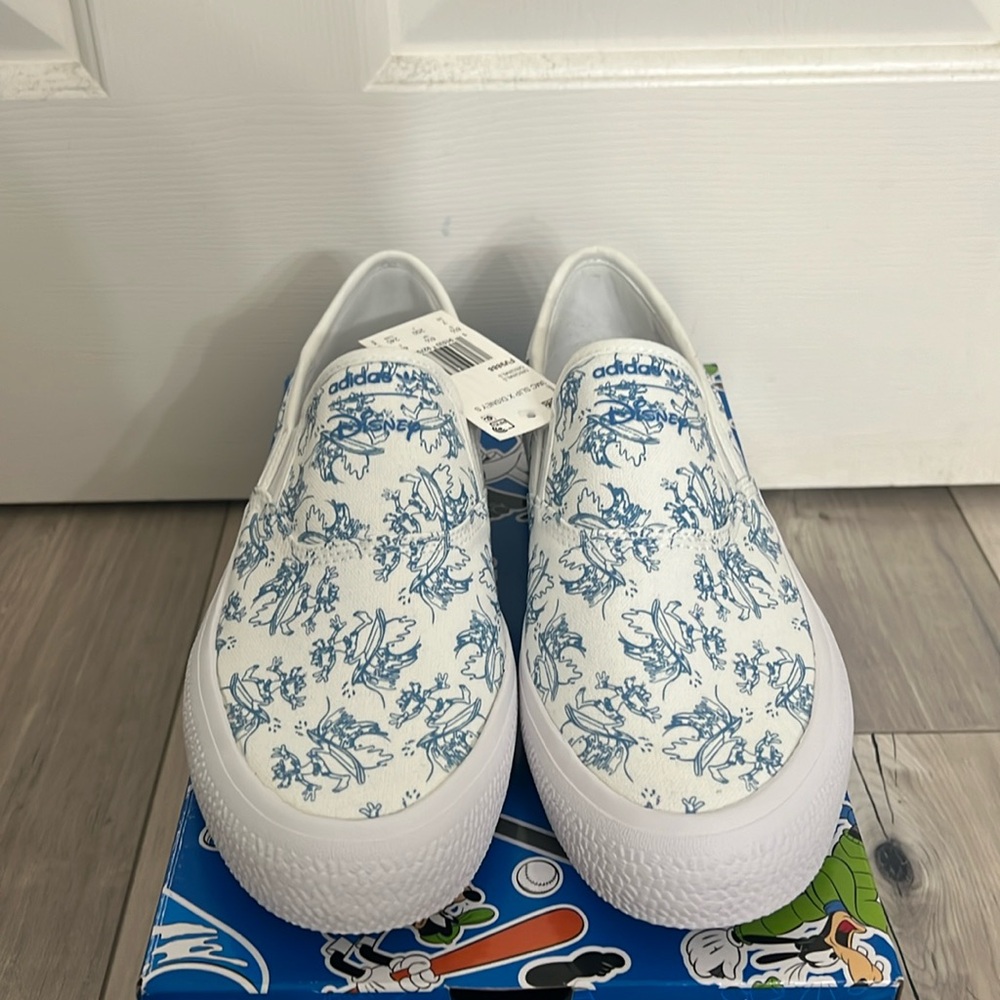 Adidas slip on